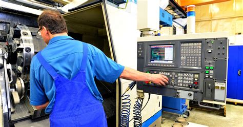 cnc forgácsoló|Gépi és CNC forgácsoló szakma .